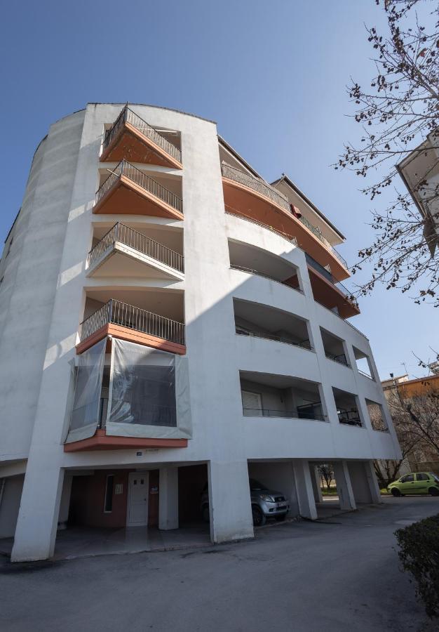Elia Mini Suites 6 Lárissa Exterior foto